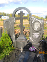 Семейный памятник на двоих с крестом